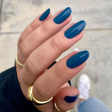 Uploaded by @ngela1610. Find images and videos about manicure nails and petrol blue nails on We Heart It - the app to get lost in what you love. Petrol Blue Nails, 23 Nails, Blue And Green Nails, Matted Nails, Fresh Nails, Zoya Nail, 2024 Nails, Zoya Nail Polish, Cute Gel Nails