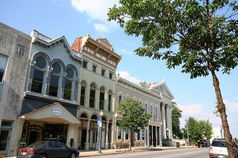 Shelbyville, Kentucky IMG_4461 | Downtown Kentucky Tourism, Kentucky Wedding Venues, My Old Kentucky Home, Interesting Buildings, Ohio River, Main Street, Summer Vacation, Places Ive Been, Kentucky