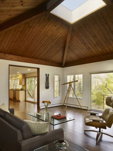 Vaulted Ceiling Ideas, Future Inspiration, Roof Ceiling, Home Decor Catalogs, Wood Beam Ceiling, Wood Ceiling, Kitchen Ceiling, Hip Roof, Wooden Ceilings