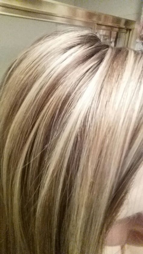 Love my hair! Highlights and lowlights High Low Lights Blondes, Highlights Medium Blonde Hair, Highlights And Low Lights Blonde, High Highlights, Ash Blonde Highlights And Lowlights, Multi Tonal Blonde Hair, High And Low Lights Hair Blonde, Elsa Hairstyle, High And Lowlights