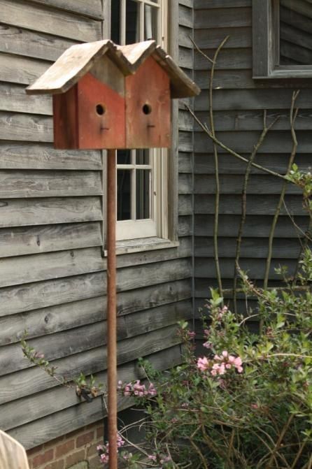 Bee Skeps, Rustic Birdhouses, Birdhouse Ideas, Beautiful Birdhouses, Birdhouses Rustic, Garden Birdhouses, Birds And The Bees, Birdcages, Kinds Of Birds