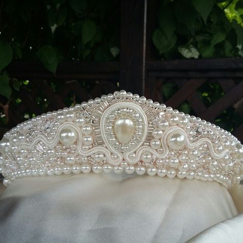 Romanov Wedding, Royal Core Aesthetic, Black Tiara, Pearl Crown, Beaded Crown, Bead Hair Accessories, Bride Tiara, Crystal Tiaras, Wedding Crown