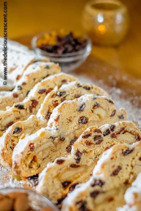 Christmas Stollen Recipe, Stollen Bread, German Stollen, Stollen Recipe, Cake Light, Spatzle, Christmas Bread, Low Carb Appetizers, Cake Vegan