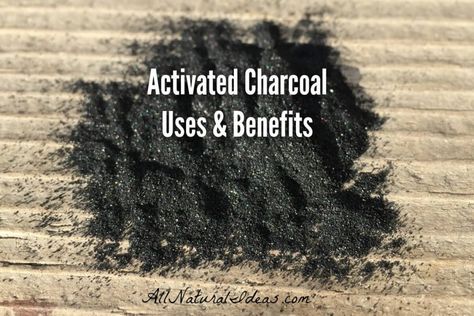 Activated charcoal is often used to detoxify the body. But, this all natural powder can be used in other ways. What are the activated charcoal uses? | allnaturalideas.com Activated Charcoal Uses, Food Poisoning Symptoms, Salt Water Flush, Digestive Cleanse, Egg Fast Diet, Activated Charcoal Benefits, Charcoal Uses, Master Cleanse, Food Wishes