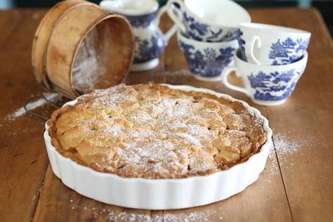 Maggie Beer's Sangiovese Verjuice and Apple Shortcake Apple Shortcake, Fruity Cake, Honey Cinnamon, Cream Biscuits, Shortcake Recipe, Beer Recipes, Sweet Pastries, Sweet Tarts, Pie Plate