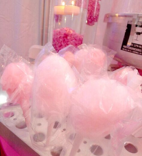 Pink cotton candy (strawberry)