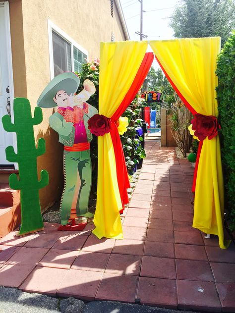 Fiesta party, fiesta , arch , Mariachi , Mexican party , props , Mexican props , Photobooth Background, Mexico Party, Mexican Birthday Parties, Mexican Babies, Mexican Party Decorations, Mexican Fiesta Party, Fiesta Birthday Party, Mexican Birthday, Fiesta Theme Party