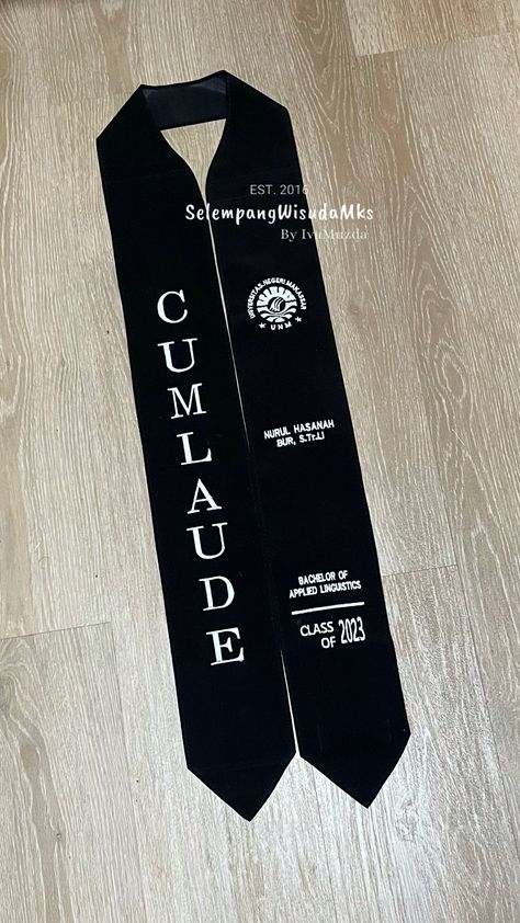 Selempang Wisuda Aesthetic, Graduation Sash Ideas, Sash Ideas, Graduation Pic Ideas, Get Instagram Followers, Graduation Sash, Graduation Party Planning, Graduation Picture Poses, Graduation Favors