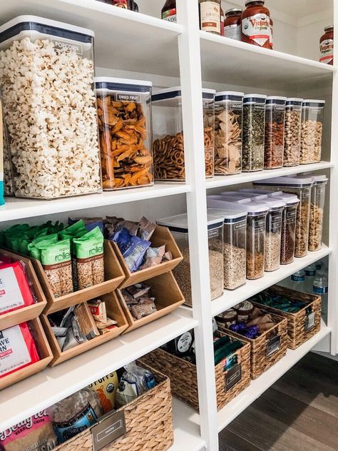 Deep Pantry, House Pantry, Pantry Baskets, Pantry Decor, Pantry Room, Pantry Organisation, Organized Pantry, Food Pantry Organizing, Pantry Remodel