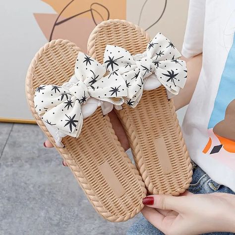 Slippers Women's Outdoor Wear Fashionable Mute Non-Slip Deodorant Wear-Resistant Lightweight Versatile Ins Korean Style Sandals https://s.click.aliexpress.com/e/_DmbhTYF Korean Slippers, Womens Outdoor Fashion, Latest Bridal Lehenga Designs, Flip Flops Style, Linen Fashion, Slippers For Women, Summer Slippers, Summer Flats, Beach Slippers