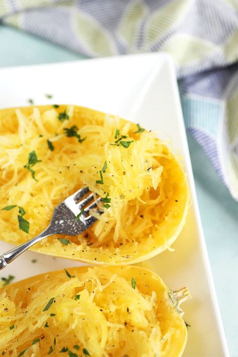 How to Cook Spaghetti Squash in the Microwave - The Suburban Soapbox Microwave Squash, Spaghetti Squash Microwave, Squash In Oven, Spaghetti Squash Recipes Healthy, Cook Spaghetti Squash, Spaghetti Squash Recipe, The Stay At Home Chef, Cooking Spaghetti Squash, Stay At Home Chef