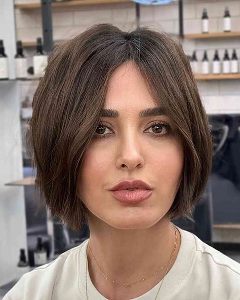 36 Chin-Length Bob Hairstyles That Will Stun You in 2023 Chin Length Haircuts, Trendy Bob Hairstyles, Haircut Types, Chin Length Bob, Chin Length Hair, Hair Color And Cut, Short Hair Haircuts, Bob Haircuts, Short Bob Hairstyles