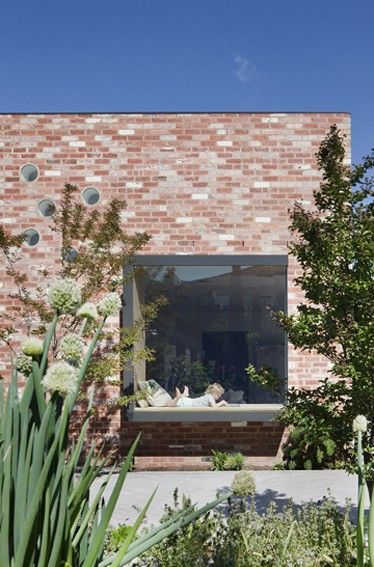 Clare Cousins Architects Pop Out Window, Clare Cousins, Victorian House Renovation, Recycled Brick, Box Window, Brick Architecture, St Kilda, House Extensions, Facade House