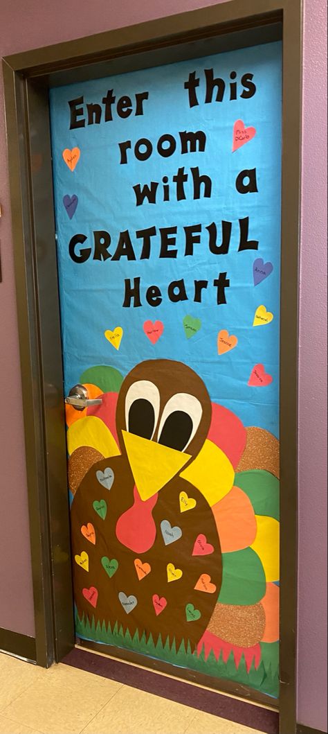 Gratitude Door Decorations Classroom, Thanksgiving Door Ideas For Classroom, Thanksgiving Classroom Door, Holiday Classroom Doors, November Classroom, Thanksgiving Bulletin Boards, November Ideas, Preschool Boards, Whiteboard Art