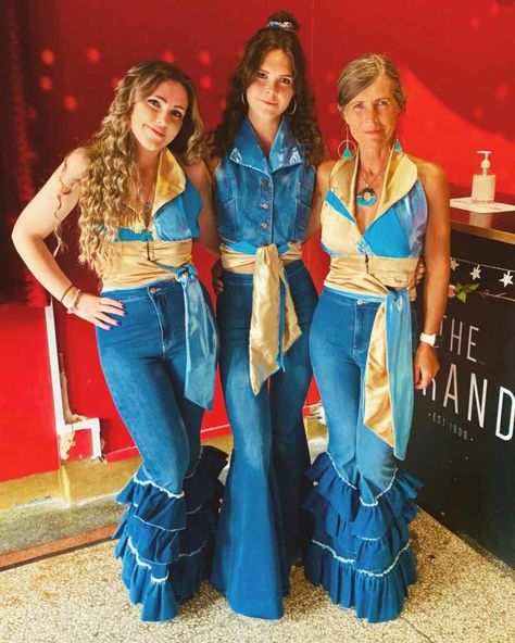 70s Disco Party Outfit, Disco Party Outfit, Abba Outfits, Abba Costumes, Carnaval Outfit, Kostuum Halloween, Trio Halloween Costumes, Queen Outfit, 70s Outfits