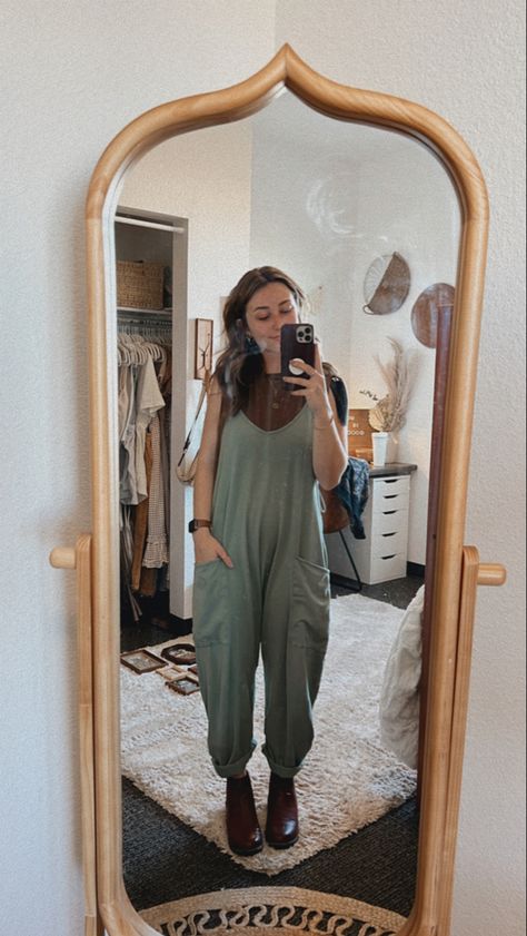 Nirovien Womens Oversized Sleeveless Jumpsuits Spaghetti Strap Loose Overalls with Pocket One Piece Rompers Teacher Romper Outfit, Casual One Piece, Thrift Ideas, Baggy Overalls, Photographer Outfit, Teacher Fits, Loose Overalls, Pll Fashion, Closet Wishlist