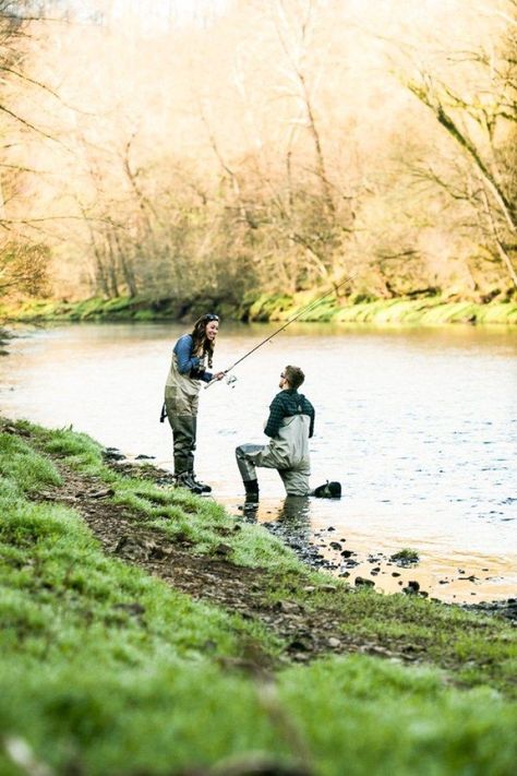 Young fisherman proposes to his girlfriend Fishing Engagement, Best Proposal Ever, Fishing Basics, Unique Proposals, Fishing Wedding, Fishing 101, Fishing Waders, Fishing Lights, Sport Fishing