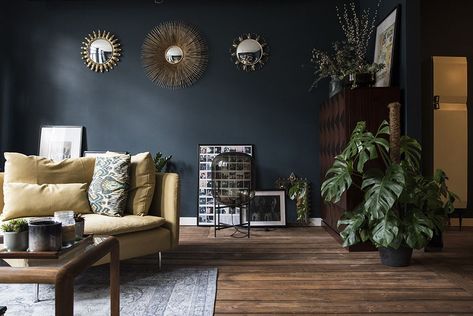 From jet black to deep purple, deep hues can transform a room and give it a sophisticated, comforting feel. Here are some of our favorites moody colors. Dark Living Room Ideas, Living Room Colour Schemes, Moody Living Room, Dark Living Rooms, Gravity Home, Black Rooms, Brown Rooms, Dark Walls, Room Color Schemes