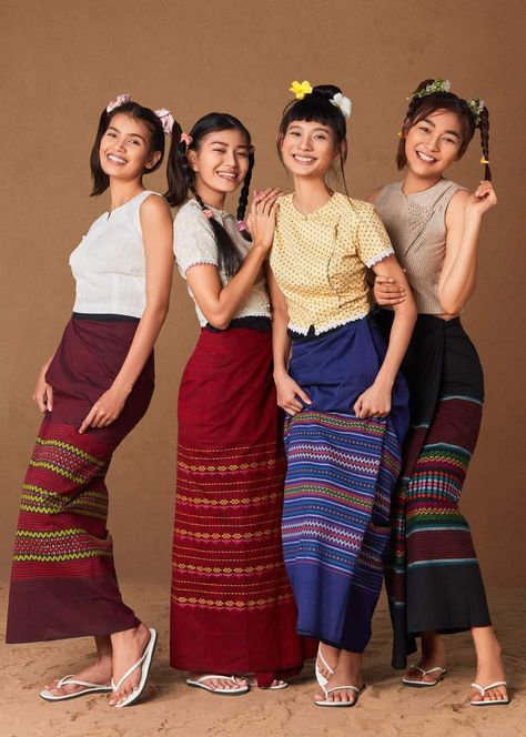 Vintage Myanmar Fashion, Kayin Dress Design, Thai Women Fashion, Burmese Dress Traditional, Burmese Hairstyles, Myanmar Traditional Dress 1990, Burmese Aesthetic, Burmese Clothing Design, Burmese Traditional Dress