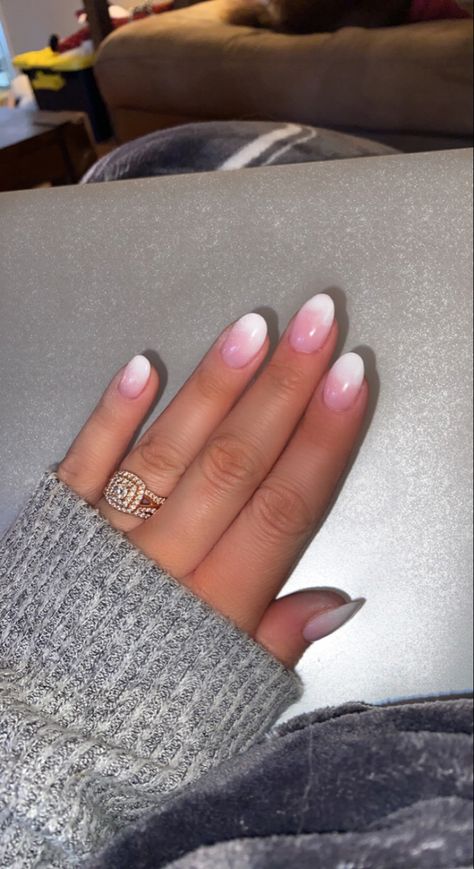 Pink Snd White Ombre Nails Short, Short Almond Pink And White Nails, Baby Pink Nails Ombre, Pink And White Ombre Almond Shaped Nails, Pink And White Ombre Nails Round, Oval Pink And White Nails, Pink And White Dipped Nails, Short Almond Ombre Acrylic Nails, Pink And White Ombré Almond Nails