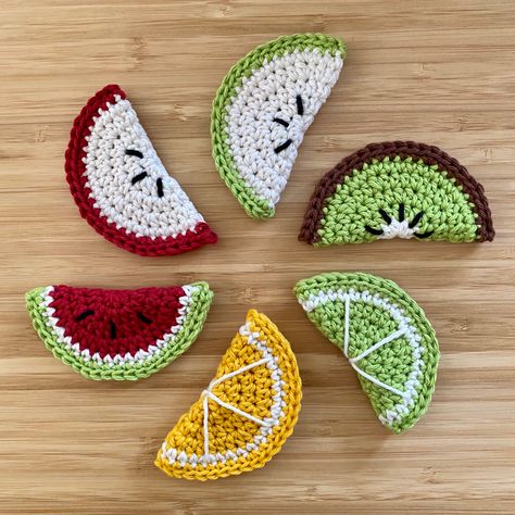 Sarah’s Craftology Crochet Keyring Free Pattern, Crochet Photo Props, Fruit Slices, Back Hand Mehndi Designs, Crochet Fruit, Crochet Keychain Pattern, Hand Mehndi, Crochet Coaster Pattern, Crochet Hair Accessories