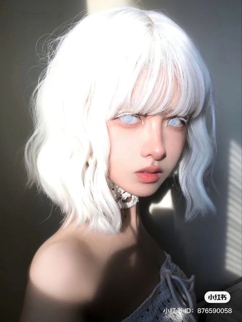 white hair short wavy hair Short Hair Drawing, Short White Hair, Short Hair Wigs, Short Wavy Hair, Short Wavy, Arte Inspo, Anime Hair, Hair Reference, Girl Short Hair