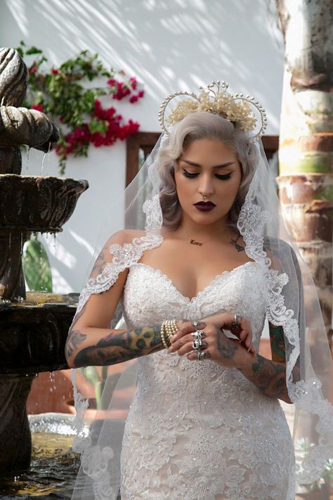 Lora Arellano wedding. I need that headpiece so bad!!! Can't find one like it anywhere. Gangster Wedding, Lora Arellano, Brides With Tattoos, Mantilla Veil, Facial Piercings, Gothic Wedding, Wedding Goals, Reality Check, Wedding Veils