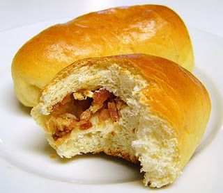 Lithuanian Bacon Buns Recipe, Bacon Buns, Lithuania Food, Lithuanian Recipes, Country Recipes, Best Bacon, Bun Recipe, Food History, Polish Recipes