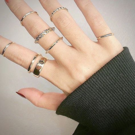 Dark academia Dark Academia Rings, Dark Academia Accessories, Dark Academia Jewelry, Industrial Piercing Jewelry, Aesthetic Rings, Airbrush App, Swag Makeup, Kawaii Fashion Outfits, Photo Edited