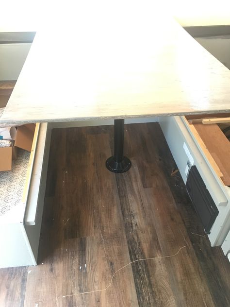 Replace your pop up camper table with a piece of plywood and a table kit . Pop Up Camper Table Replacement, Pop Up Camper Table, Rv Table Ideas, Scotty Camper, Camper Table, Table Kit, Fold Up Table, Serro Scotty, Folding Table Legs