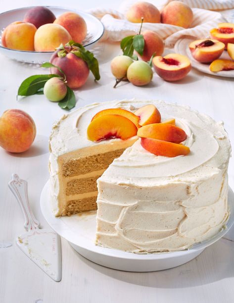 Fresh peaches and browned butter make the ultimate frosting for summer cakes. Peach Buttercream, Caramel Icing, Bake Cakes, Impressive Desserts, Layer Cake Recipes, Fruit Cobbler, Caramel Cake, Box Cake Mix, Food Projects