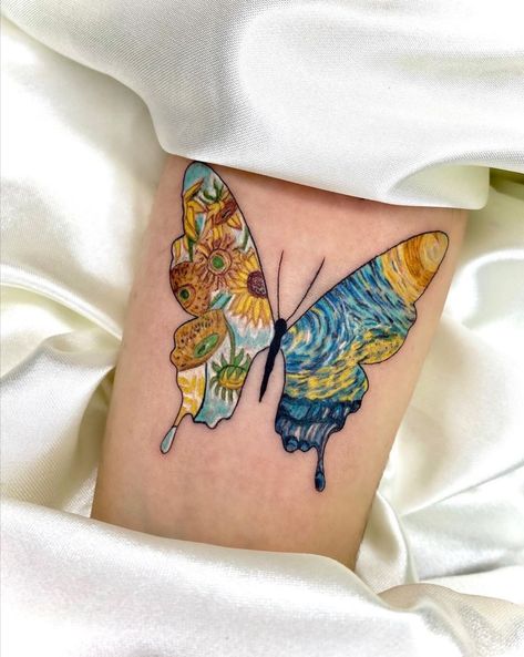 Watercolor Moth Tattoo, Starry Night Tattoo, Van Gogh Tattoo, Circular Tattoo, Art Inspired Tattoos, Night Tattoo, Circle Tattoos, Sibling Tattoos, Tattoo Desings