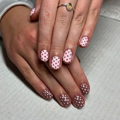 love the polka dots 🪷 Short Nails Polka Dots, Gel Polish Ideas For Short Nails, Navy Polka Dot Nails, Polka Dot Nails Blue, Brown Polka Dot Nails, Black And White Polka Dot Nails, Polka Dot Acrylic Nails, Simple Funky Nails, Pokadot Nails Acrylic