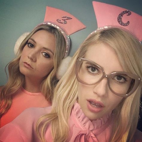 Scream Queens Cast, Disgusting Pictures, Scream Queens Season 2, Chanel Oberlin, Billie Lourd, John Stamos, Queen Aesthetic, Best Friend Love, Jealous Of You