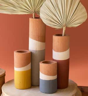 Cylinder Diy Ideas, Cylinder Painting Ideas, Painted Vases Diy, Vase Design Painted, Hand Painted Pots Diy, Vase Painting Ideas, Bohemian Vase, Boho Vases, Pretty Door