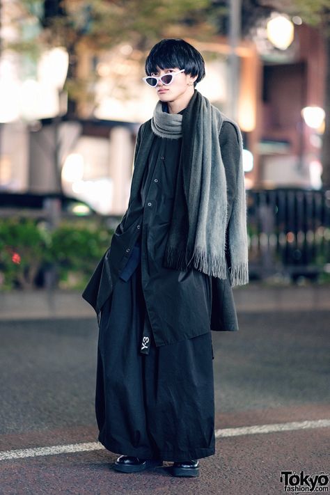 Japanese Loose Fashion, Japanese Street Fashion Minimalist, Genderless Fashion Japan, Wabi Sabi Outfit, Nana Wardrobe, Modern Japanese Clothing, Black Minimalist Outfit, Wabi Sabi Fashion, Organisation Dressing