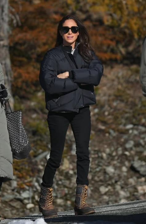 Le Chameau Boots, Meghan Markle Hair, Estilo Meghan Markle, Camp Dress, Meghan Markle Outfits, Meghan Markle News, Winter Training, Meagan Good, Kate Middleton Prince William