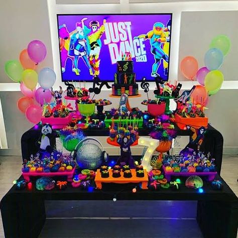 Just Dance Party Ideas, Just Dance Party, Dance Party Decorations, Dance 2023, Dance Party Birthday, Disney Characters Wallpaper, Dance Games, Bday Party Theme, Birthday Party Games