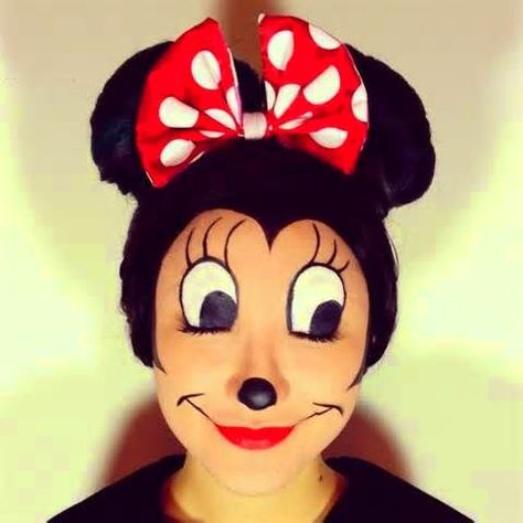 Kids Parties - Imagine Parteas: Minnie Mouse face painting Mouse Paintings, Minnie Mouse Face Painting, Mouse Face Paint, Paintings Face, Paintings Halloween, Painting Face, Face Painting Tutorials, Paintings Easy, Festival Face