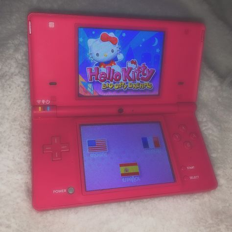 #hellokitty #sanrio #ds #dsi #nintendo Hello Kitty Big City Dreams, Miss The Old Days, Nintendo Dsi, Nostalgic Pictures, Retro Gadgets, Hello Kitty Aesthetic, Ds Games, Birthday Toys, Pink Hello Kitty