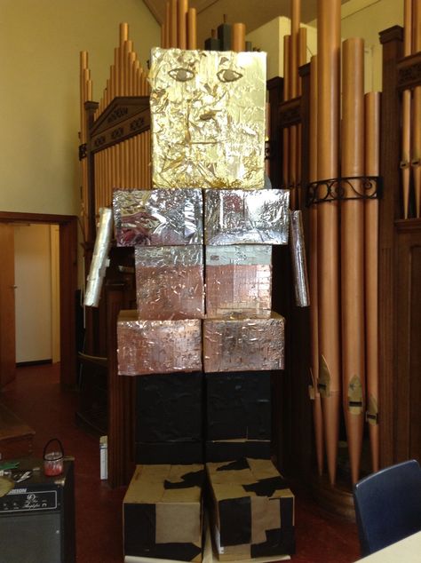 Nebuchadnezzar's statue made from boxes and scrap. For Daniel themed club. Shadrach Meshach And Abednego, Kingdom Living, Beast Of Revelation, Grandma Camp, Daniel In The Lion's Den, Daniel 3, Sabbath School, Be Faithful, Gold Statue