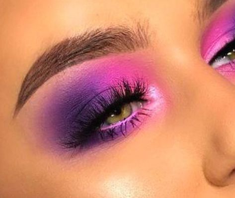 Pink And Purple Festival Makeup, Hot Pink And Purple Eyeshadow Looks, Fuschia Eyeshadow Looks, Purple And Pink Eye Makeup, Purple And Green Makeup Looks, Pink And Purple Eyeshadow Looks, Pink And Purple Makeup Looks, Halle Makeup, Purple And Pink Makeup