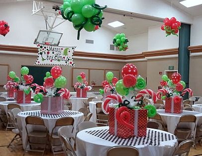 christmas party decoration ideas tables Christmas Party Centerpieces, Grinch Whoville, Christmas Party Table Decorations, Church Christmas Party, Elegant Christmas Party, Ward Christmas Party, Christmas Party Table, Grinch Christmas Party, Whoville Christmas