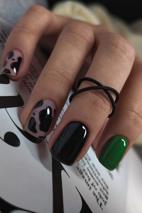 Cute Square Nails Design, Dark Green Nails With Accent Nail, Nail Colors March 2024, Cute March Nails 2024, New Nail Designs 2024, March Nail Designs 2024, March Nails 2024, Simple Nails 2024, Nails March 2024