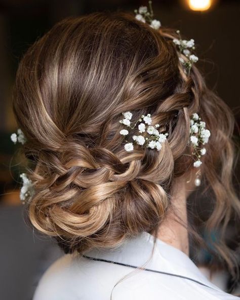 Bridal Hair Mid Length, Bride Hairstyles With Veil, Short Hair Bride, Winter Wedding Hair, Boho Bridal Hair, Wedding Bun Hairstyles, Wedding Hair Up, Bridal Braids, Braided Updo Wedding