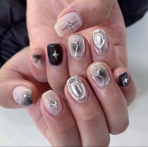 Metallic Nails Men, Short Metallic Nails, Metallic Nails Short, Short 3d Nails, Metallic Nails Design, Mens Nails, Chrome Nails Designs, Punk Nails, Beautiful Tattoo