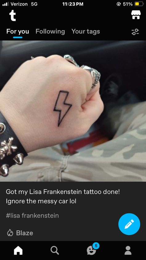 Lisa Frankenstein Tattoo, Lisa Frankenstein Wallpaper, Creepypasta Tattoos, Monster High Tattoo, Frankenstein Tattoo, Lisa Frankenstein, Lightning Bolt Tattoo, Matching Costume, Bolt Tattoo