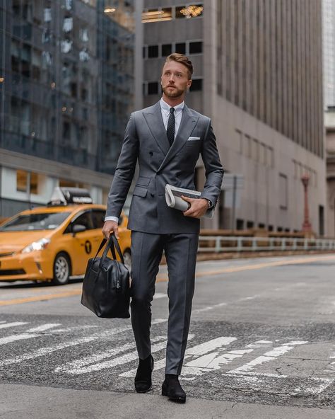 Grey suit. Black tie. White shirt. It doesn't get much more classic than that 👌. Great shot of our friend Ben from @thecuff.co. #Indochino… Dapper Day Outfits, Designer Suits Online, Blazer Outfits Men, Classy Suits, Wedding Room, Swag Men, Best Mens Fashion, Fashion Suits For Men, Fashion Suits