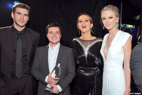 Liam Hemsworth, Josh Hutcherson, Jennifer Lawrence, and Taylor Swift Josh Hutcherson, Little Family, People's Choice Awards, Choice Awards, Jennifer Lawrence, Taylor Swift, Swift, Black