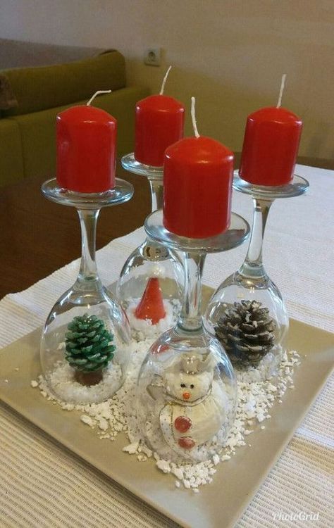 Wine Glass Christmas Crafts, Wine Glass Christmas Decorations, Wine Glass Christmas, Christmas Table Decorations Diy, Diy Christmas Table, Christmas Wine Glasses, Fake Candles, Magic Home, Wine Glass Candle